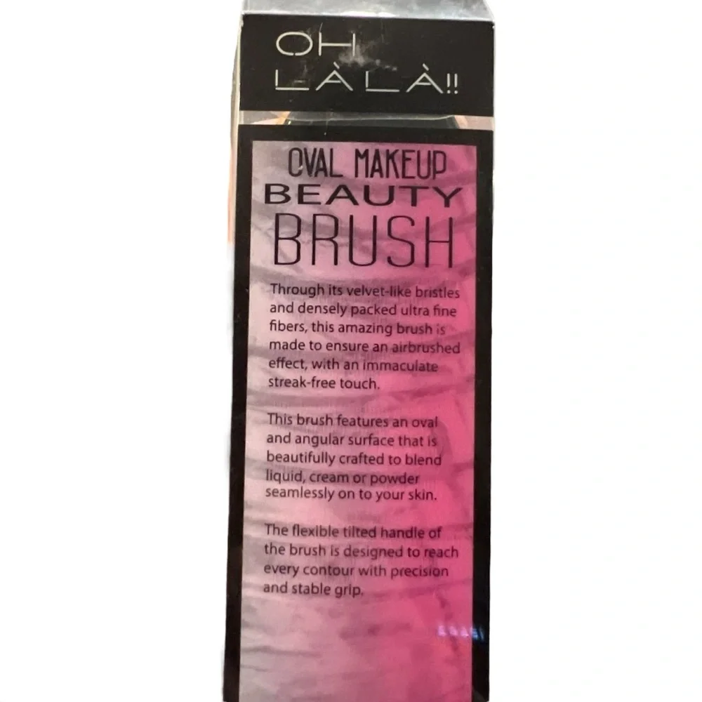 Oh La La!! Oval Makeup Beauty Brush Flexible Tilted Handle‎ Velvet Bristles NEW